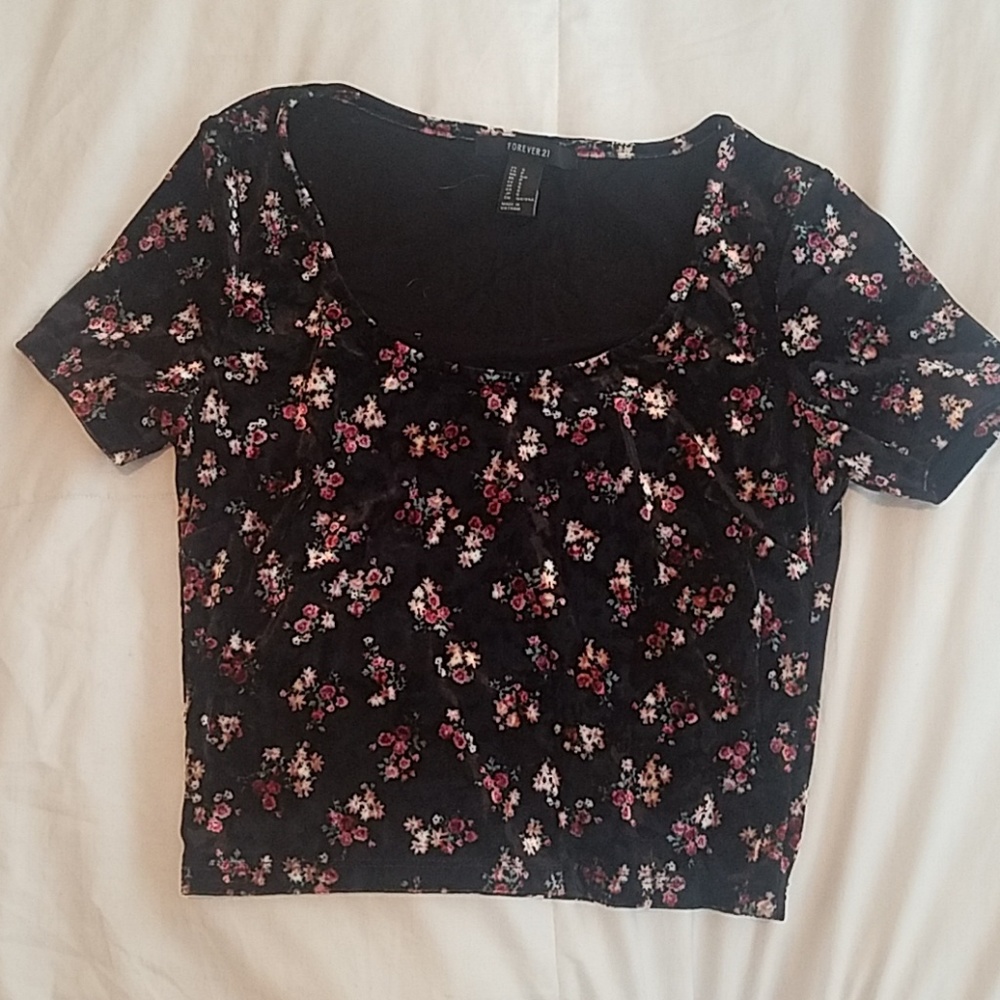 Black Floral Crushed Velvet Crop